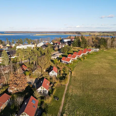 Familienhaus Wiesengefluester W11 - Kinderfreundlich Und Nur 300 M Zum * Röbel